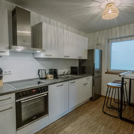 Passaus Motto Appartements! Solo - Paerchen - Familien - Gruppen Appartement *