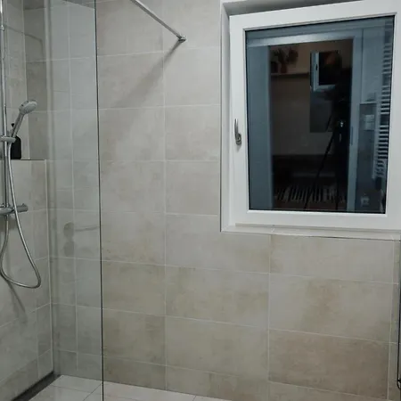 Passaus Motto Appartements! Solo - Pärchen - Familien - Gruppen Apartment Passau